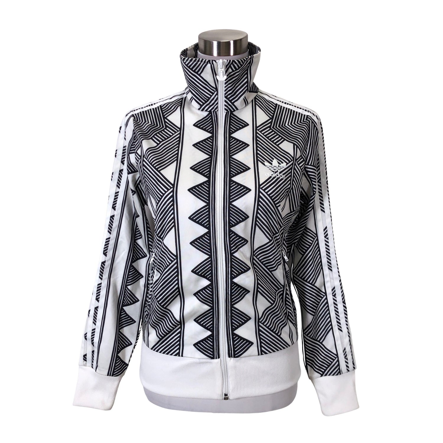  Urheilutakki  Verryttelytakki, koko 38  Adidas 