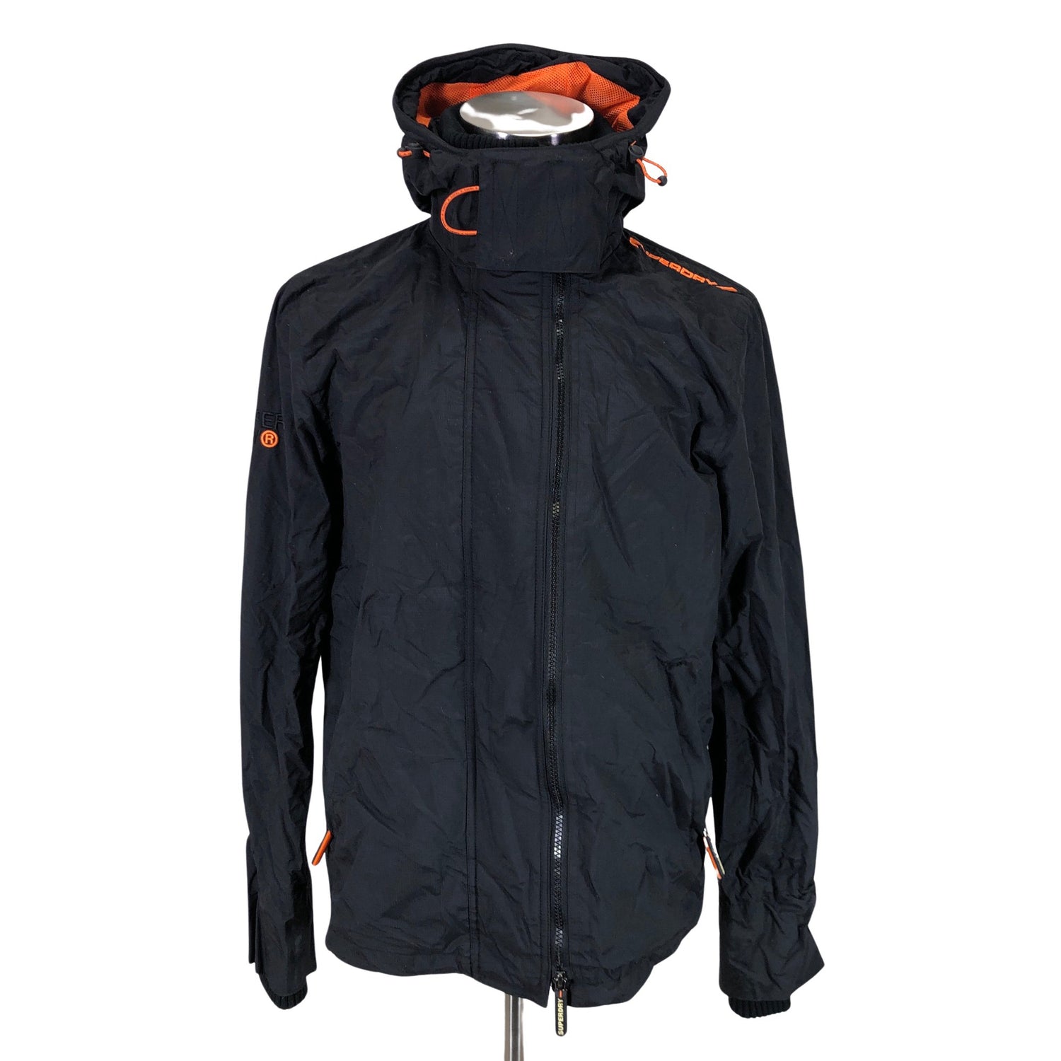  Urheilutakki  Ulkoilutakki, koko L  Superdry 