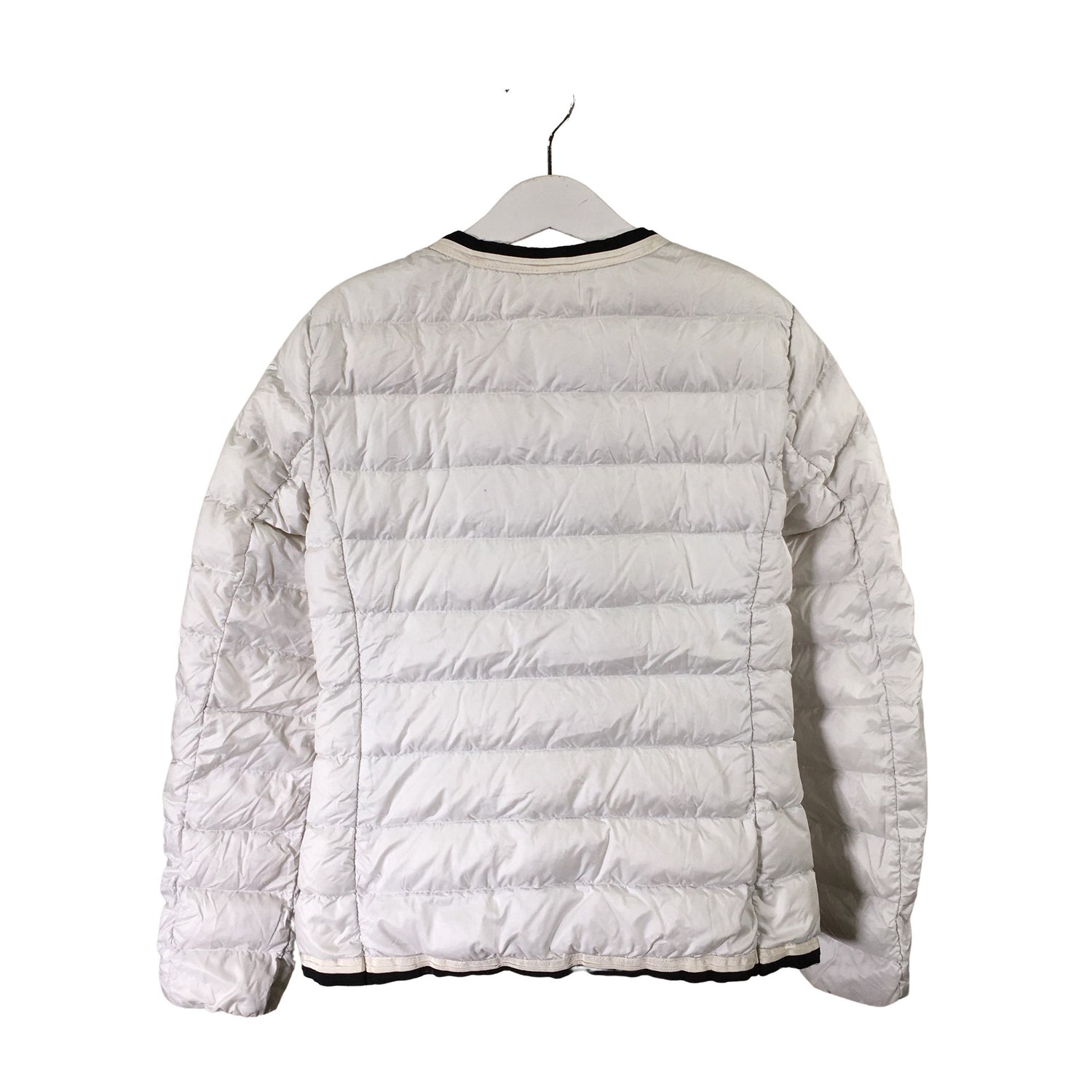  Kevytuntuvatakki  Kevytuntuvatakki, koko 146 - 152  Moncler 