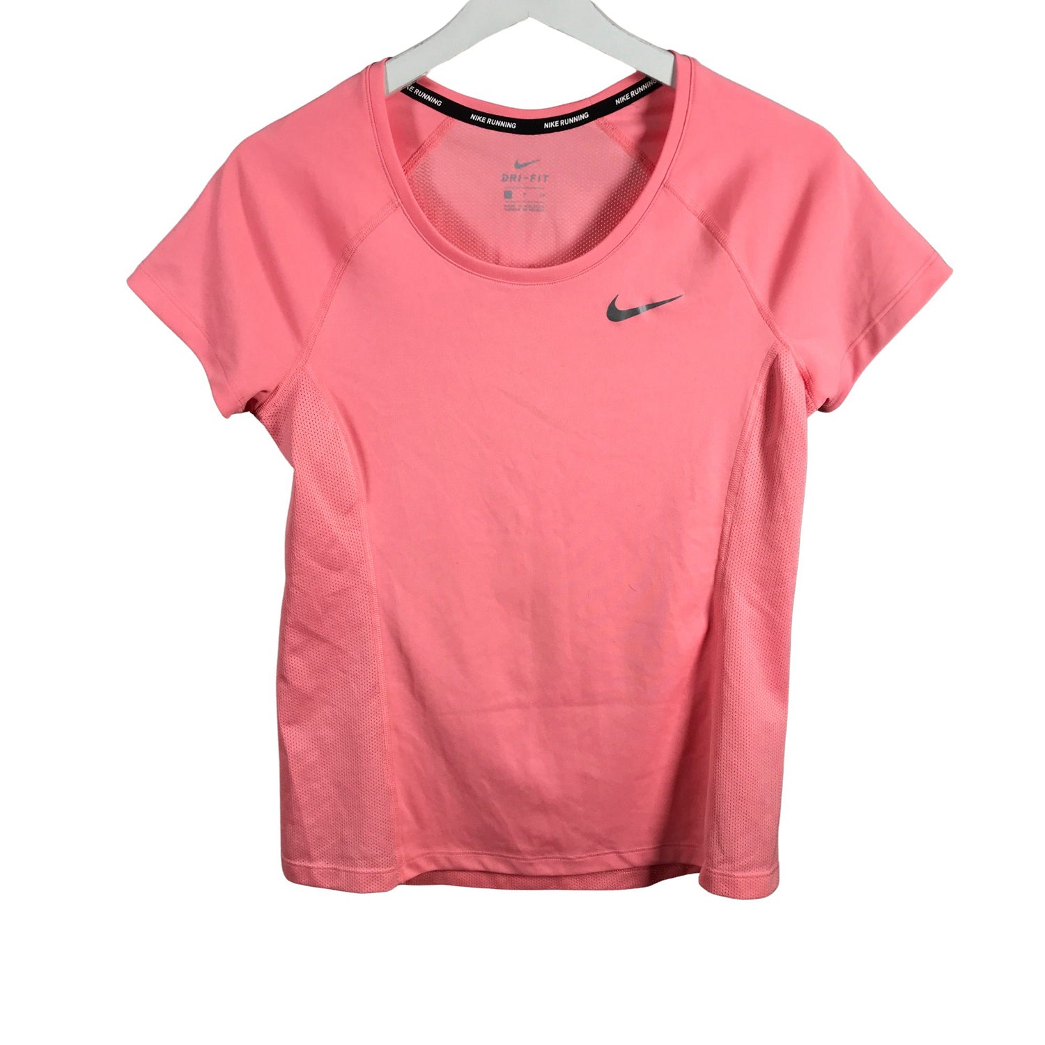  Urheilupaita  Urheilupaita, lyhyet hihat, koko 36  Nike 