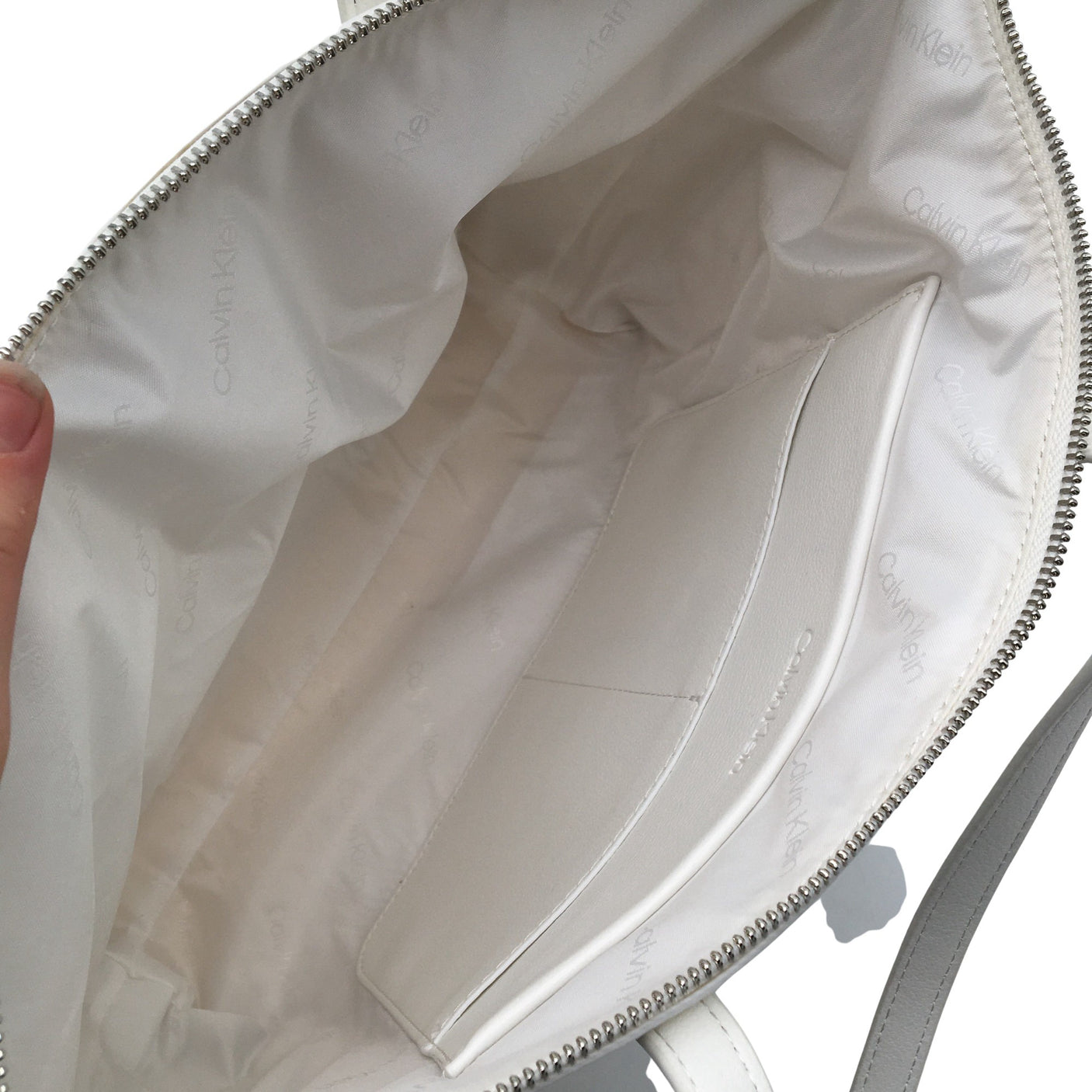 Unisex Calvin Klein - Käsilaukku, koko Midi -  (2)