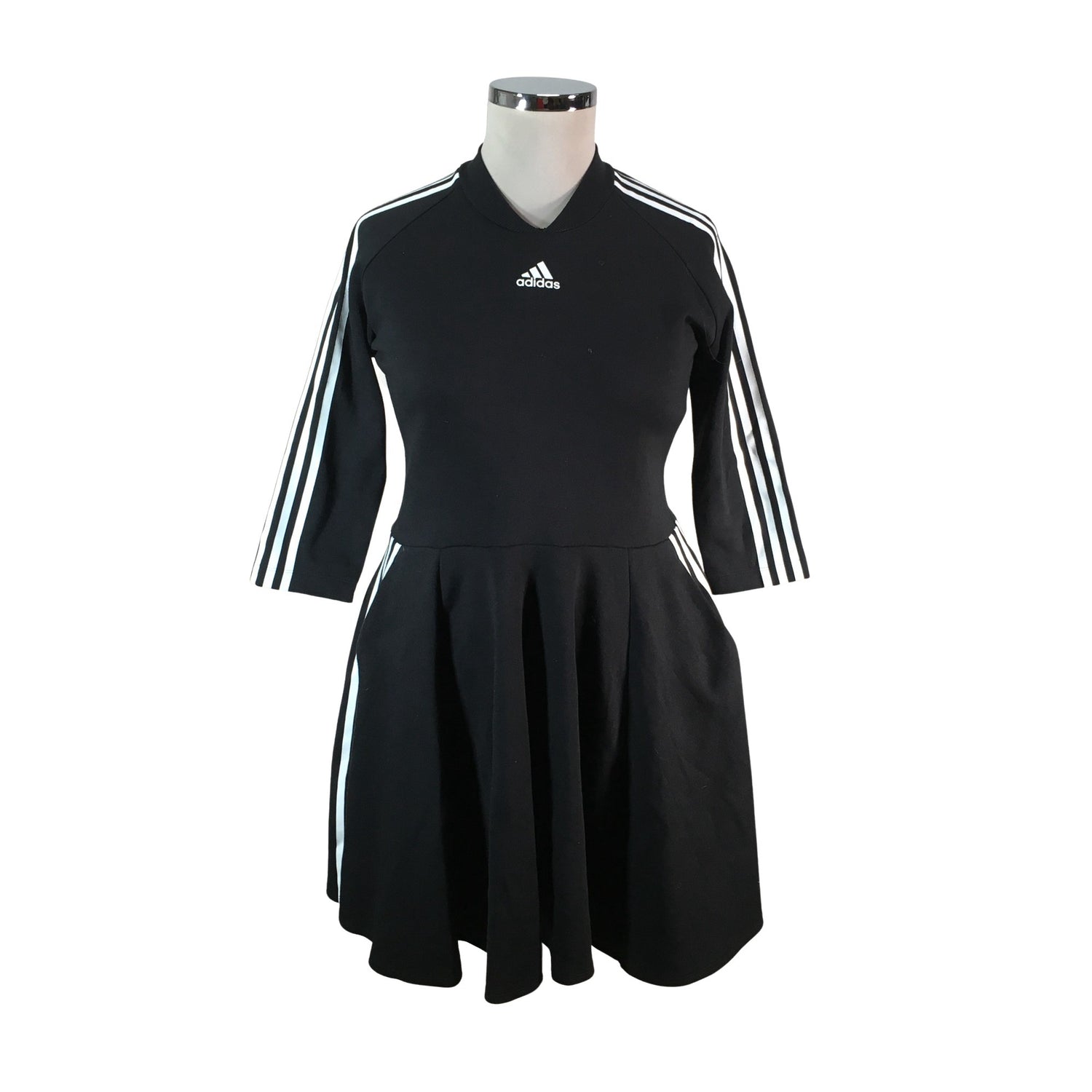  Mekko  Collegemekko, koko 42  Adidas 