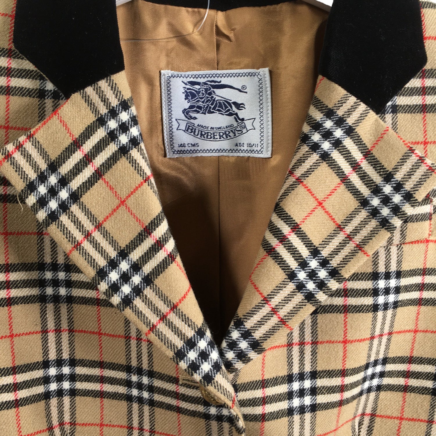  Jakku  Jakku, koko 134 - 140  Burberry 
