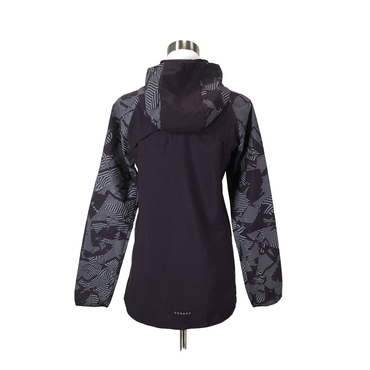  Urheilutakki  Urheilutakki, koko 36  Nike 