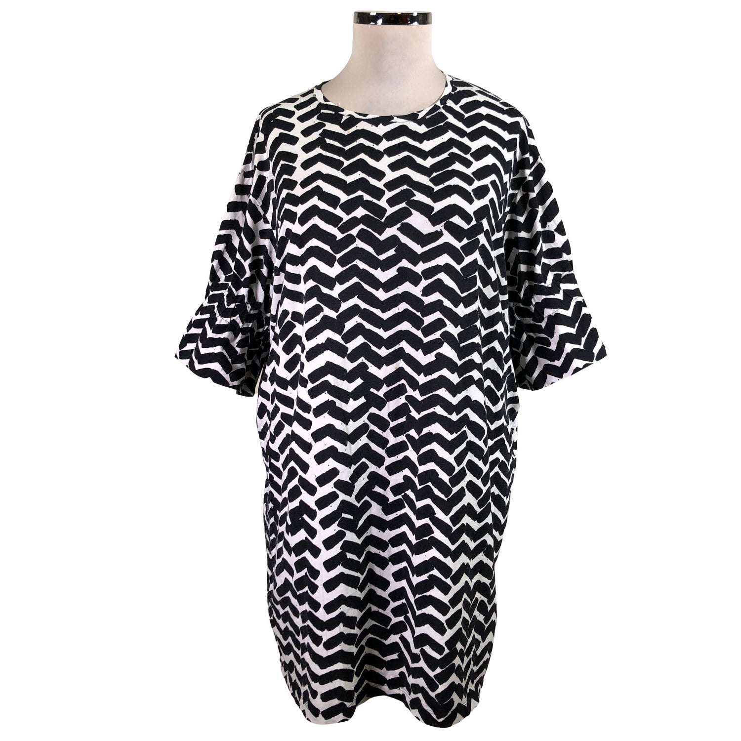  Mekko  Trikoomekko, koko 44  Marimekko 
