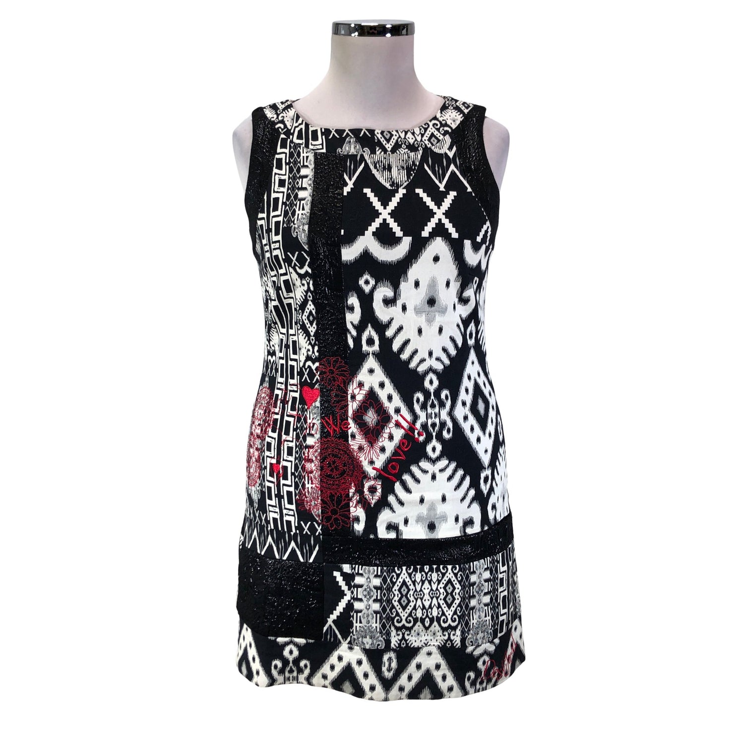  Mekko  Kotelomekko, koko 42  Desigual 