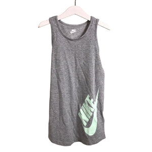 Unisex Nike - Trikoomekko, koko 110 - 116 -  (1)