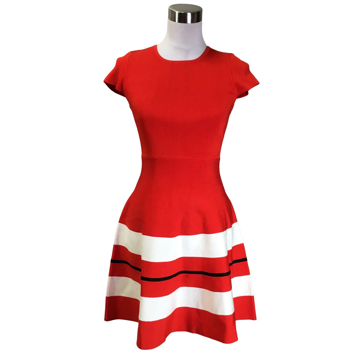  Mekko  Neulemekko, koko 34  Karen Millen 