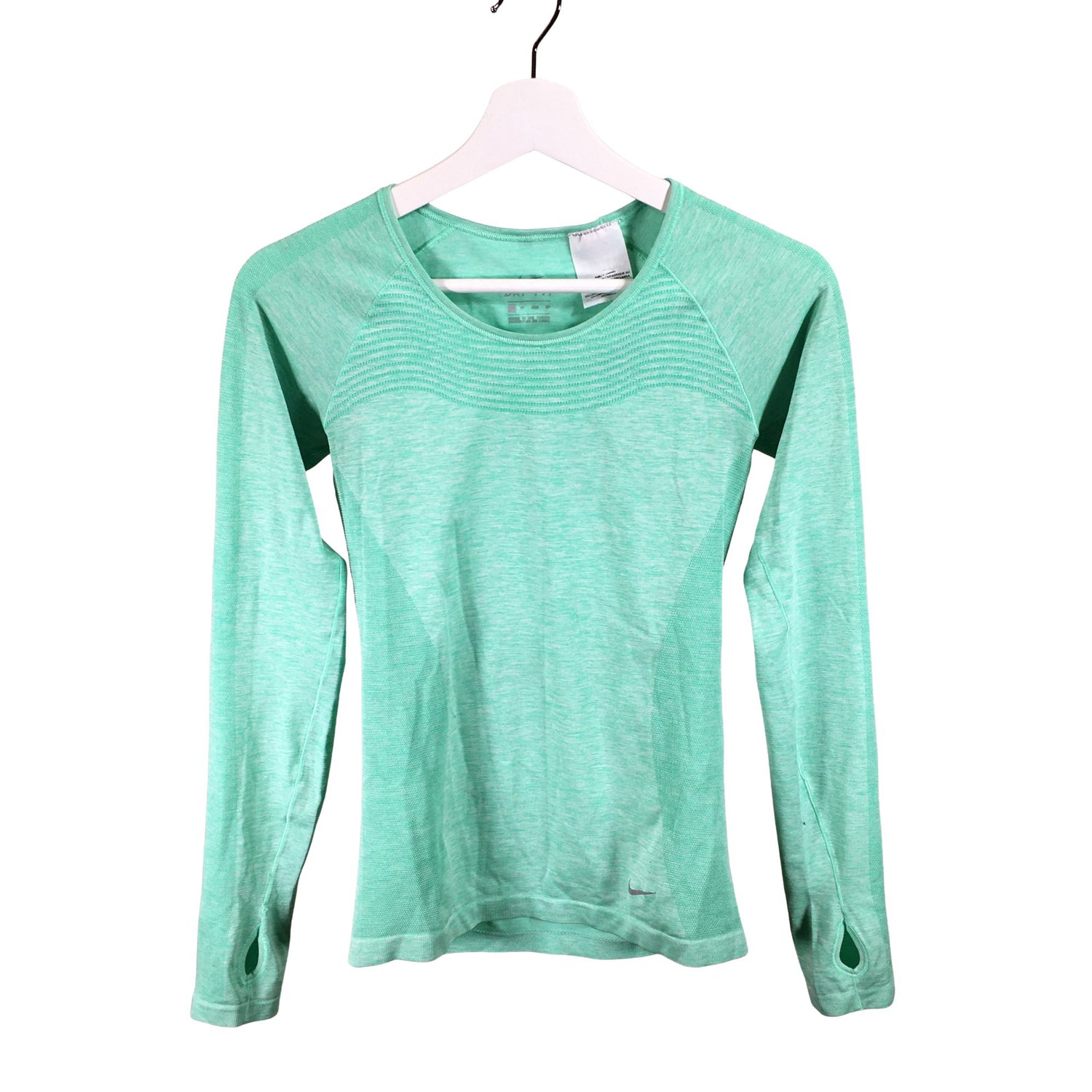  Urheilupaita  Urheilupaita, 
pitkät hihat, koko 34  Nike 