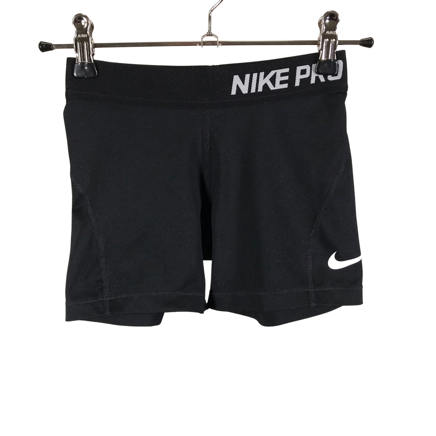  Urheilushortsit  Urheilushortsit, koko 122 - 128  Nike 