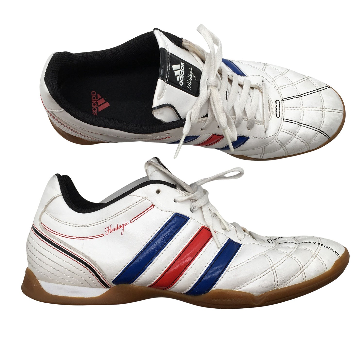  Sisäliikuntakengät  Sisäliikuntakengät, koko 44  Adidas 