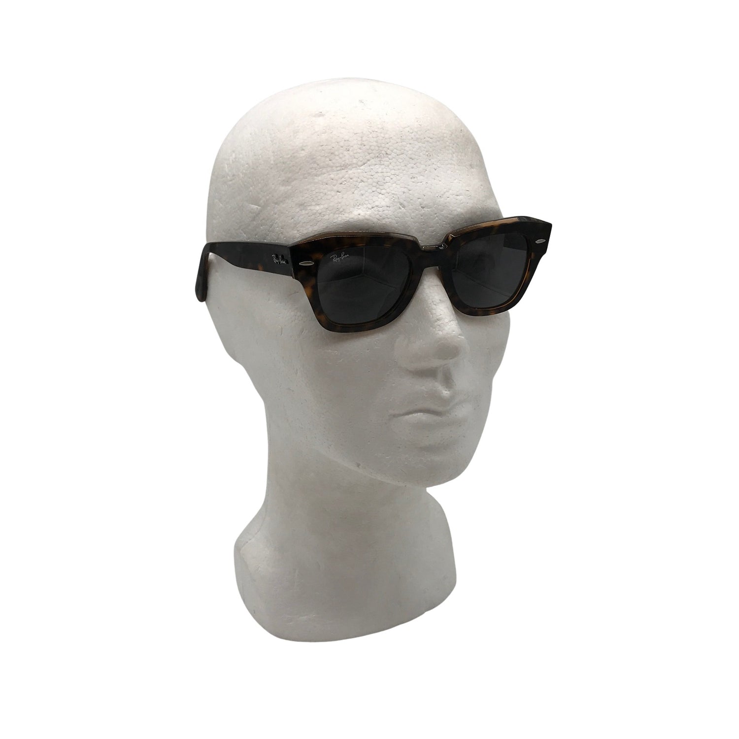 Aurinkolasit, koko Ei kokoa