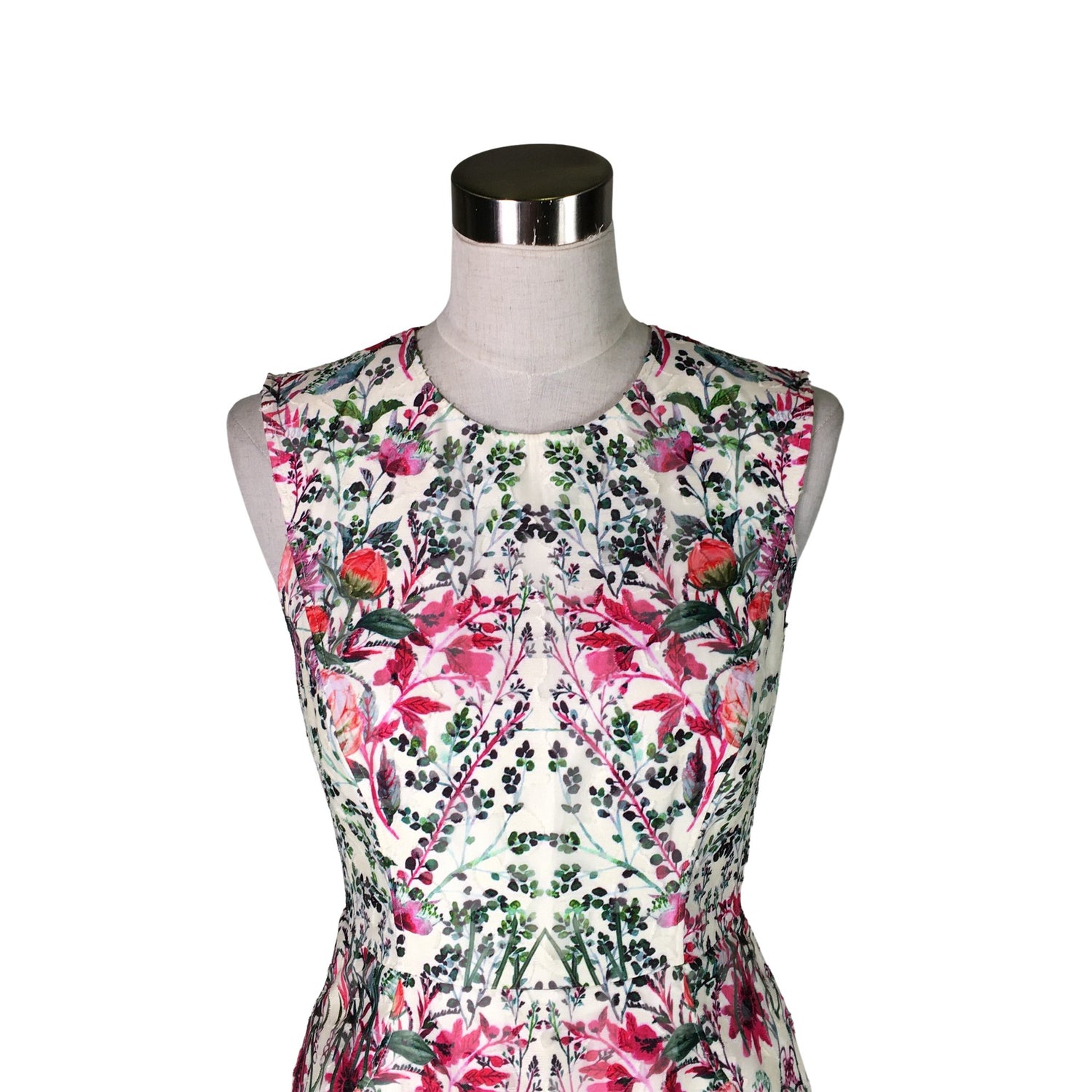  Juhlamekko  Juhlamekko, koko 36  Ted Baker 