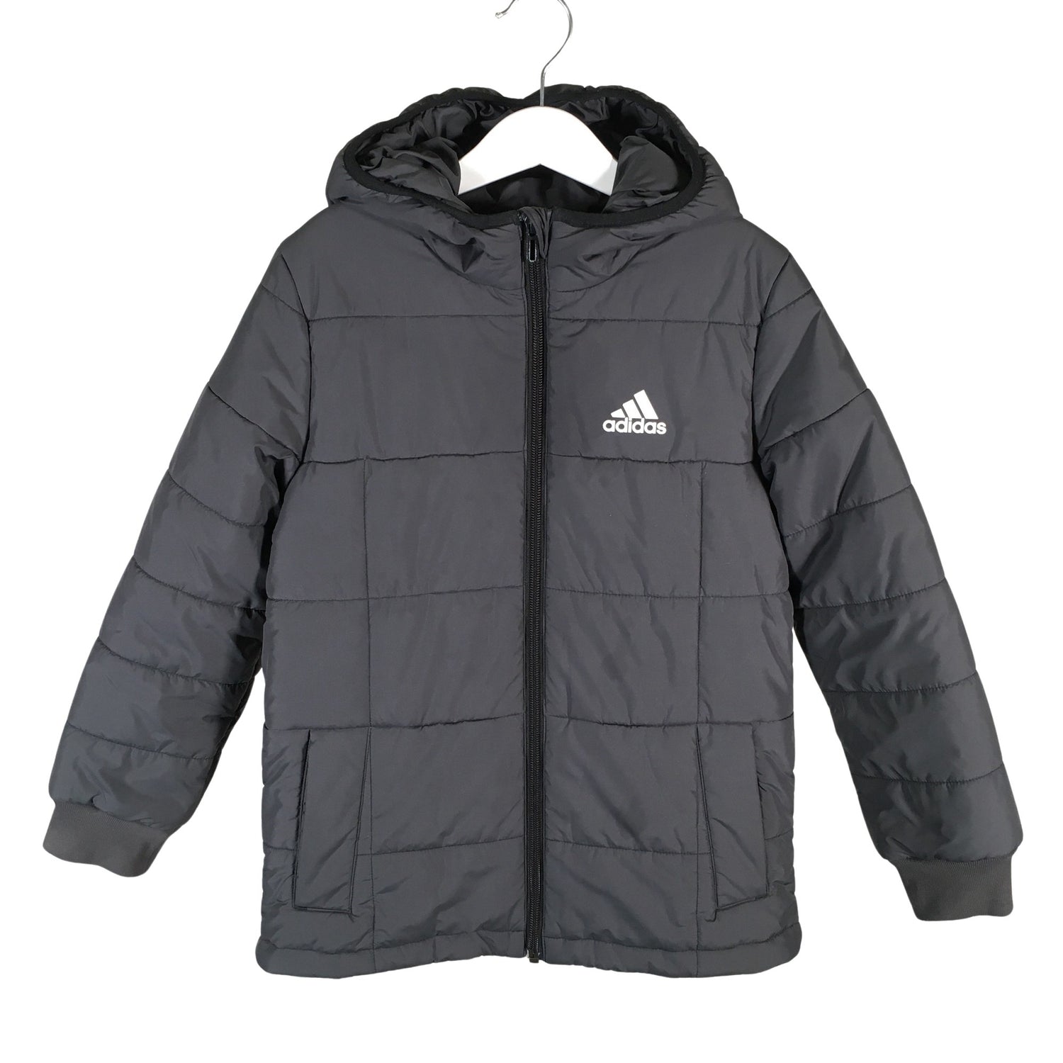  Toppatakki  Toppatakki, koko 122 - 128  Adidas 