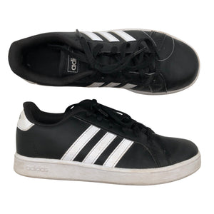Unisex Adidas - Tennarit, koko 36 -  (1)
