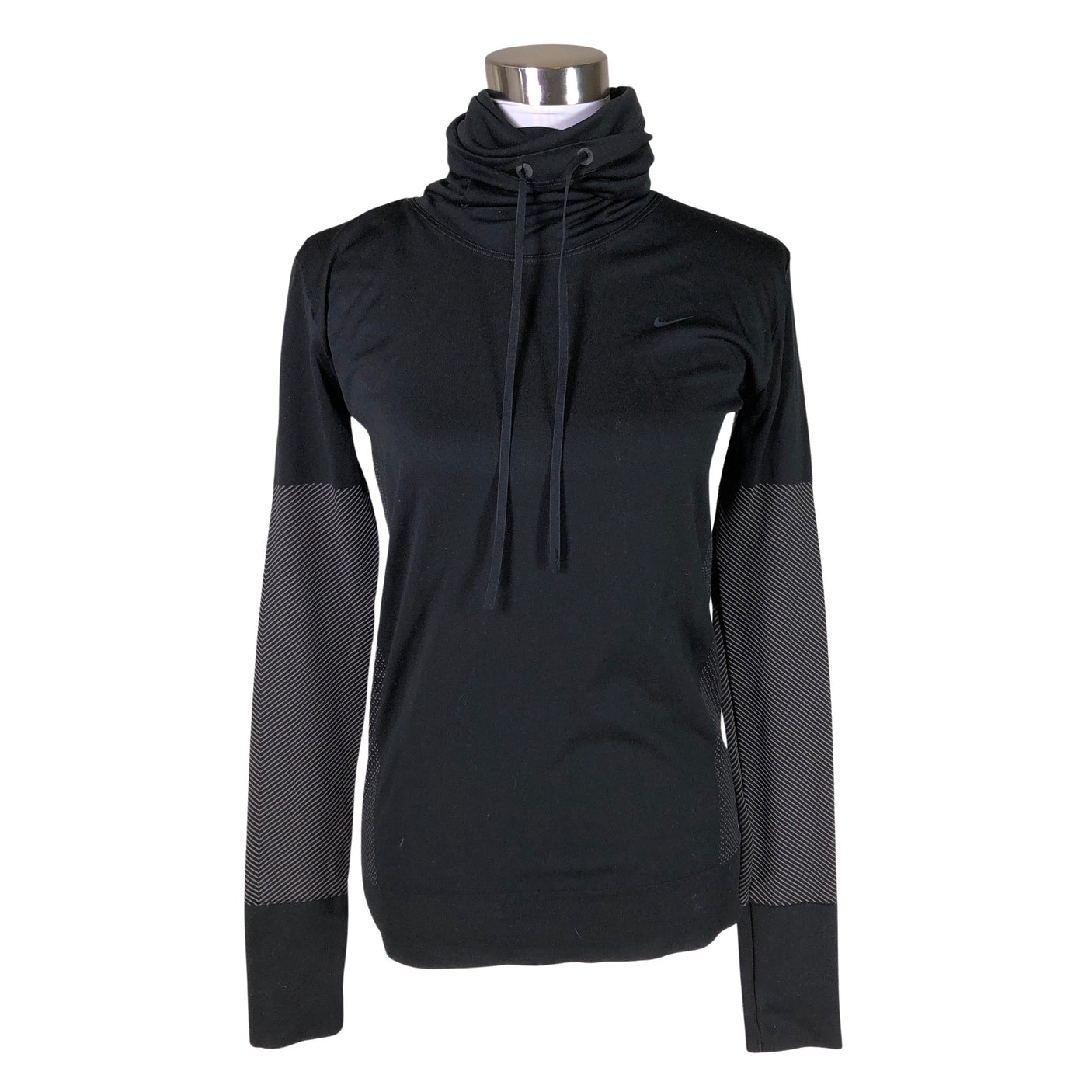 Unisex Nike - Urheilupaita, 
pitkät hihat, koko 36 -  (1)