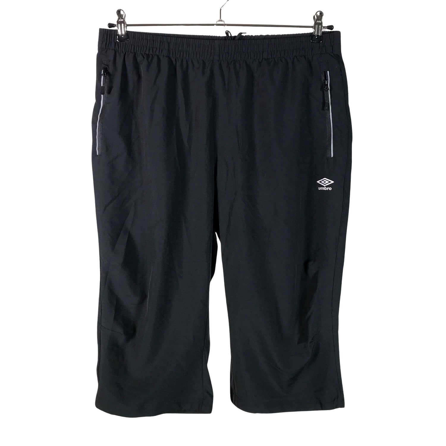  Urheilushortsit  Urheilushortsit, koko L  Umbro 