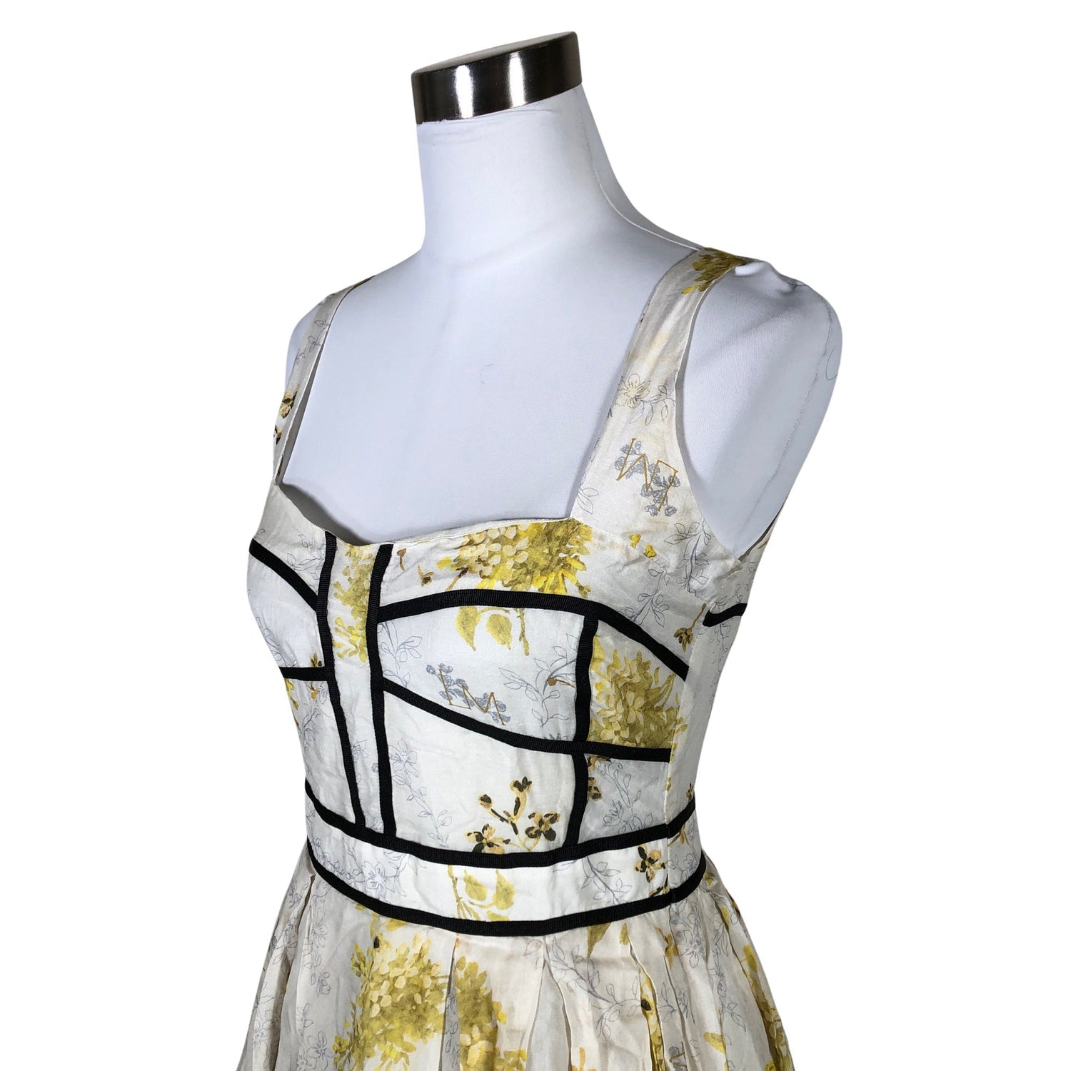  Mekko  Kangasmekko, koko 38  Karen Millen 