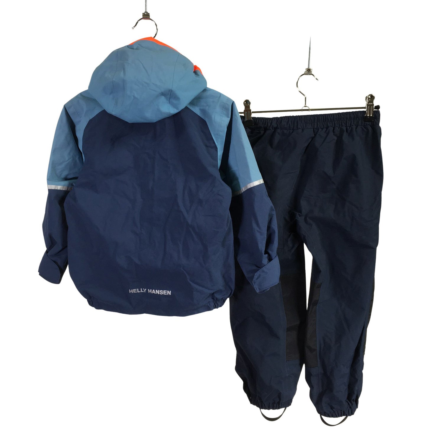  Välikausiasu  Välikausiasu, koko 104 - 110  Helly Hansen 